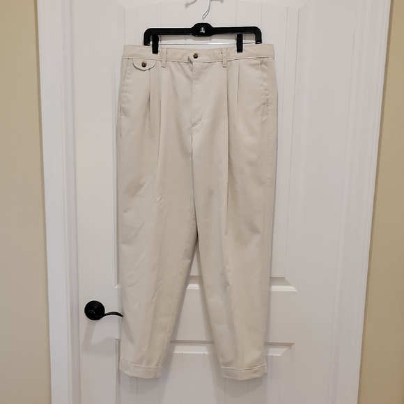 Dockers Other - Dockers Loose Fit Pleated Cuffed Khaki Pants Size 36
